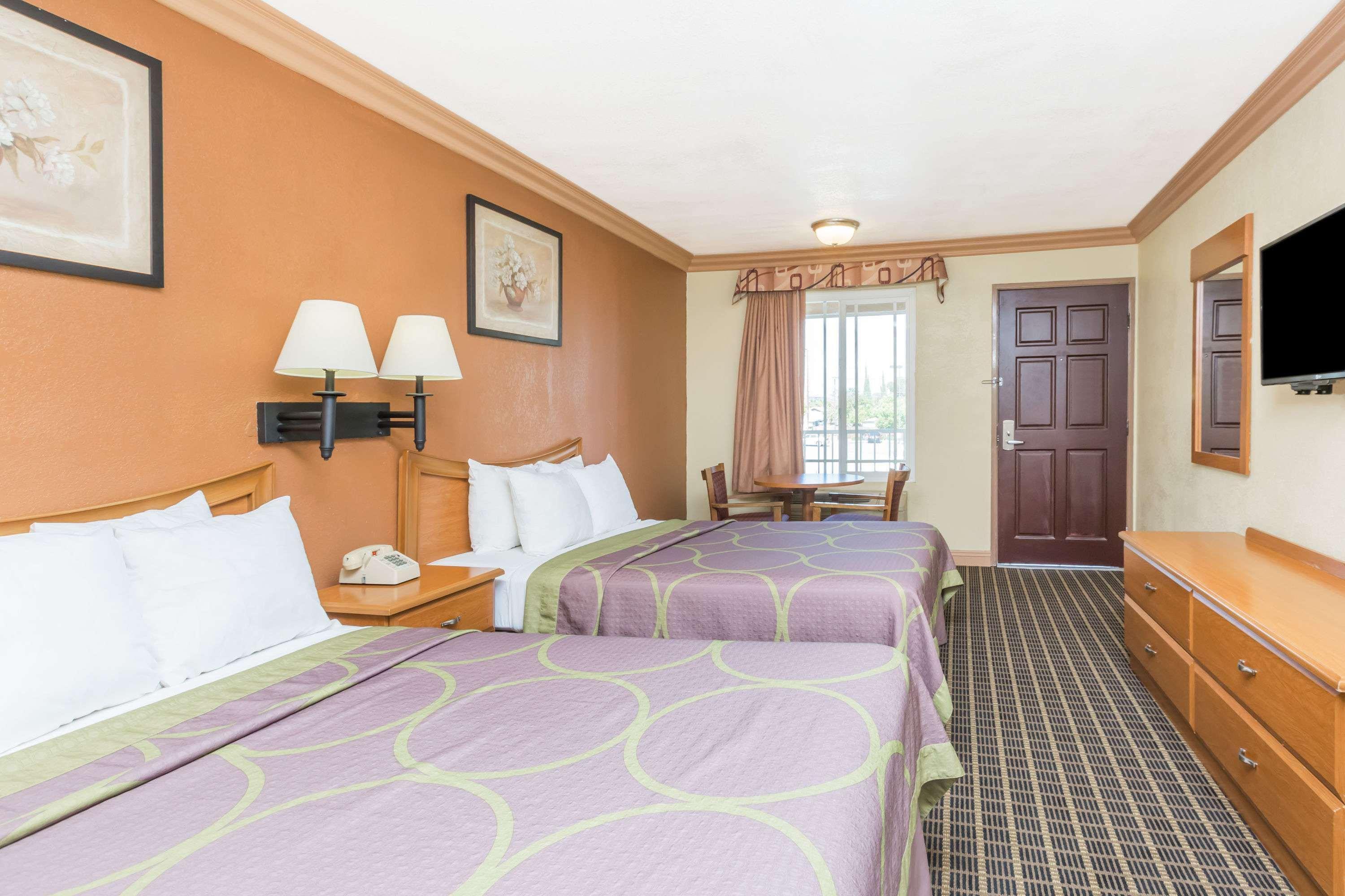 ซูเปอร์ 8 บาย วินด์แฮม อซูซา Motel อาซูซา ภายนอก รูปภาพ