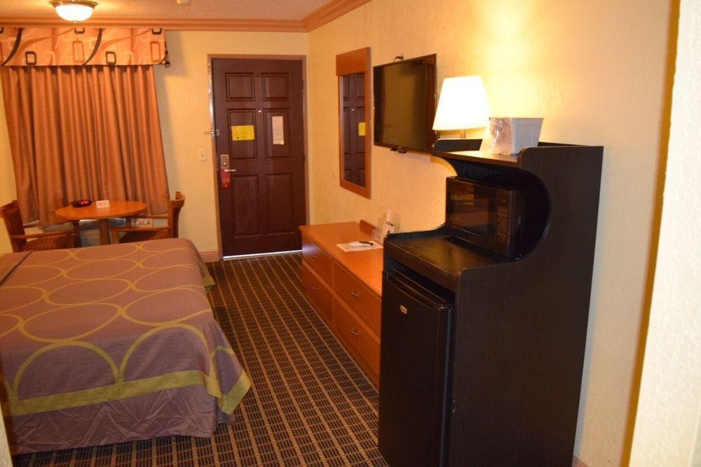 ซูเปอร์ 8 บาย วินด์แฮม อซูซา Motel อาซูซา ภายนอก รูปภาพ