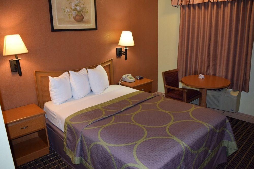 ซูเปอร์ 8 บาย วินด์แฮม อซูซา Motel อาซูซา ภายนอก รูปภาพ